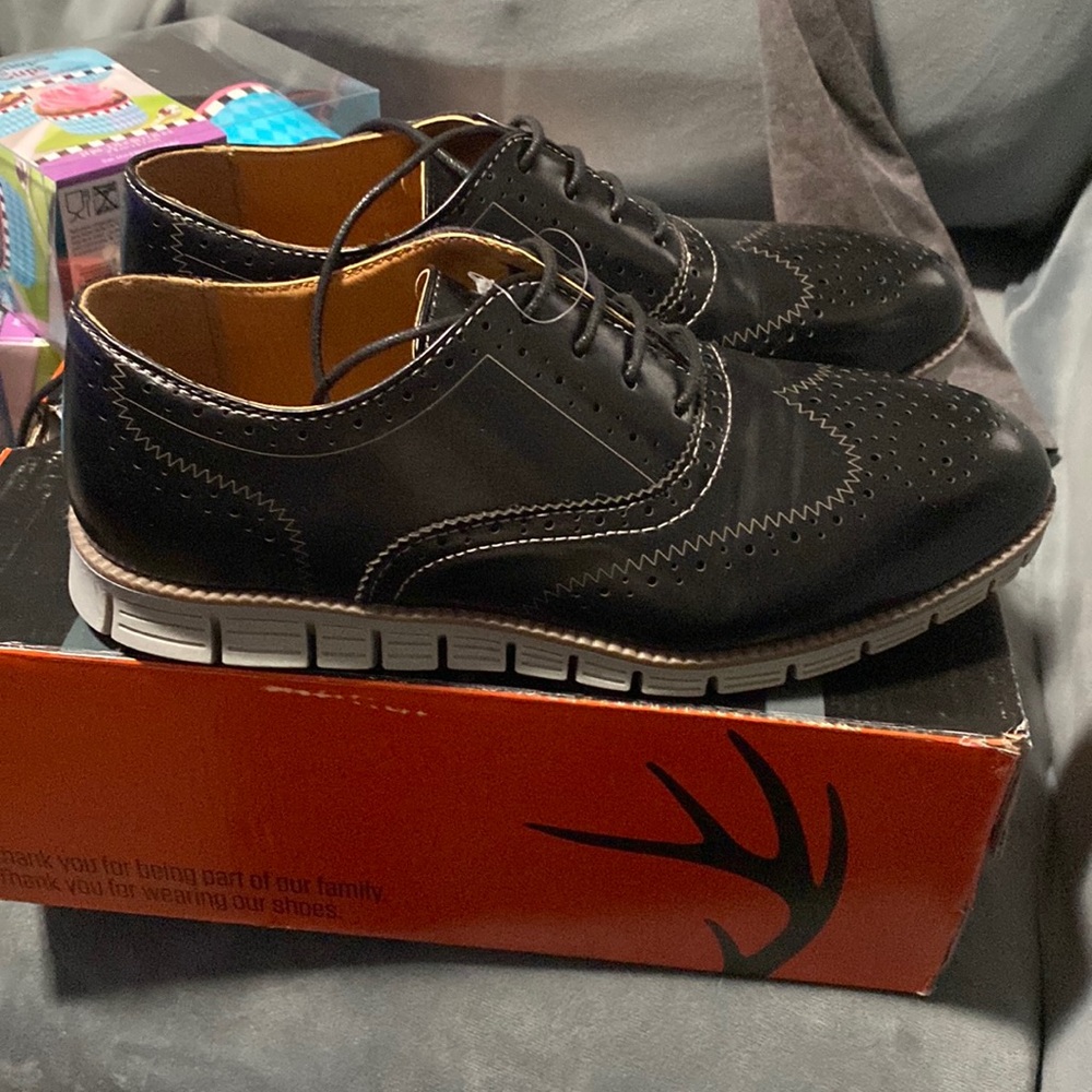 Deer Stags Unisex-Child Oxford Size 6M